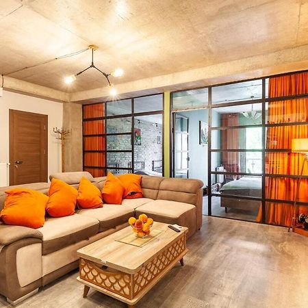 Veli Group Apartment Near White Bridge ° Koutaïssi Extérieur photo
