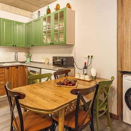 Veli Group Apartment Near White Bridge ° Koutaïssi Extérieur photo