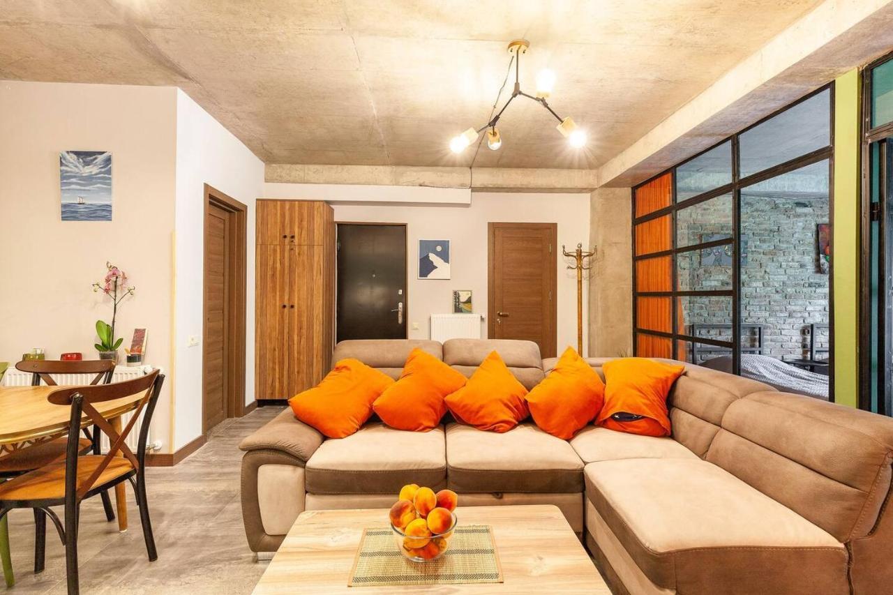 Veli Group Apartment Near White Bridge ° Koutaïssi Extérieur photo