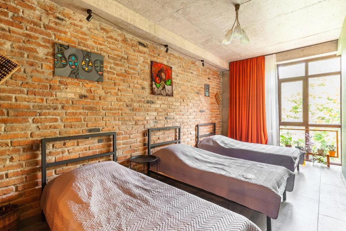 Veli Group Apartment Near White Bridge ° Koutaïssi Extérieur photo