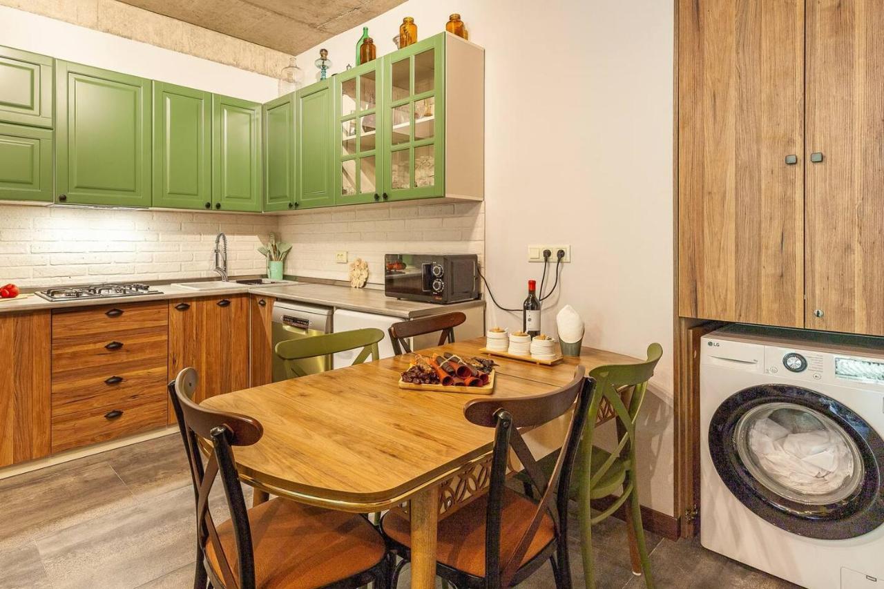 Veli Group Apartment Near White Bridge ° Koutaïssi Extérieur photo