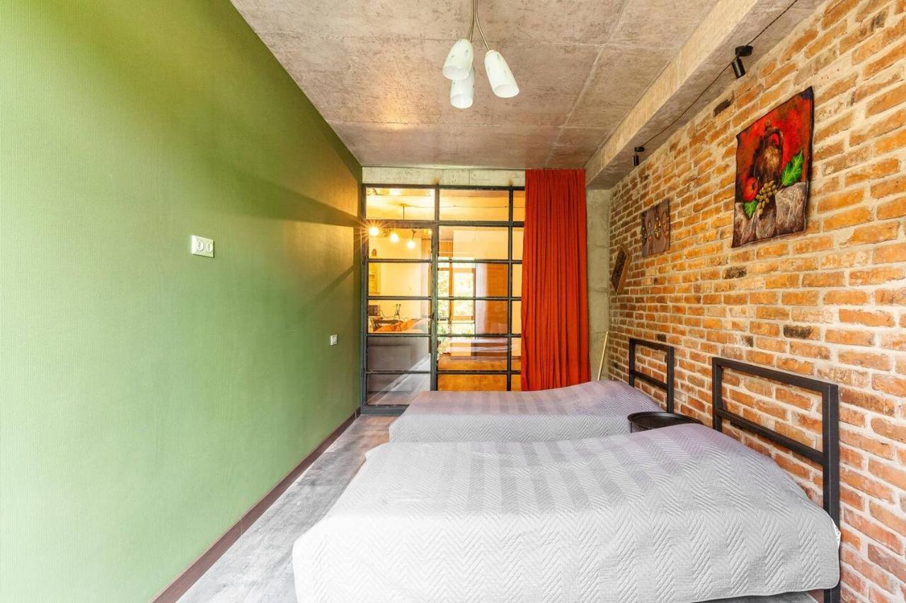 Veli Group Apartment Near White Bridge ° Koutaïssi Extérieur photo