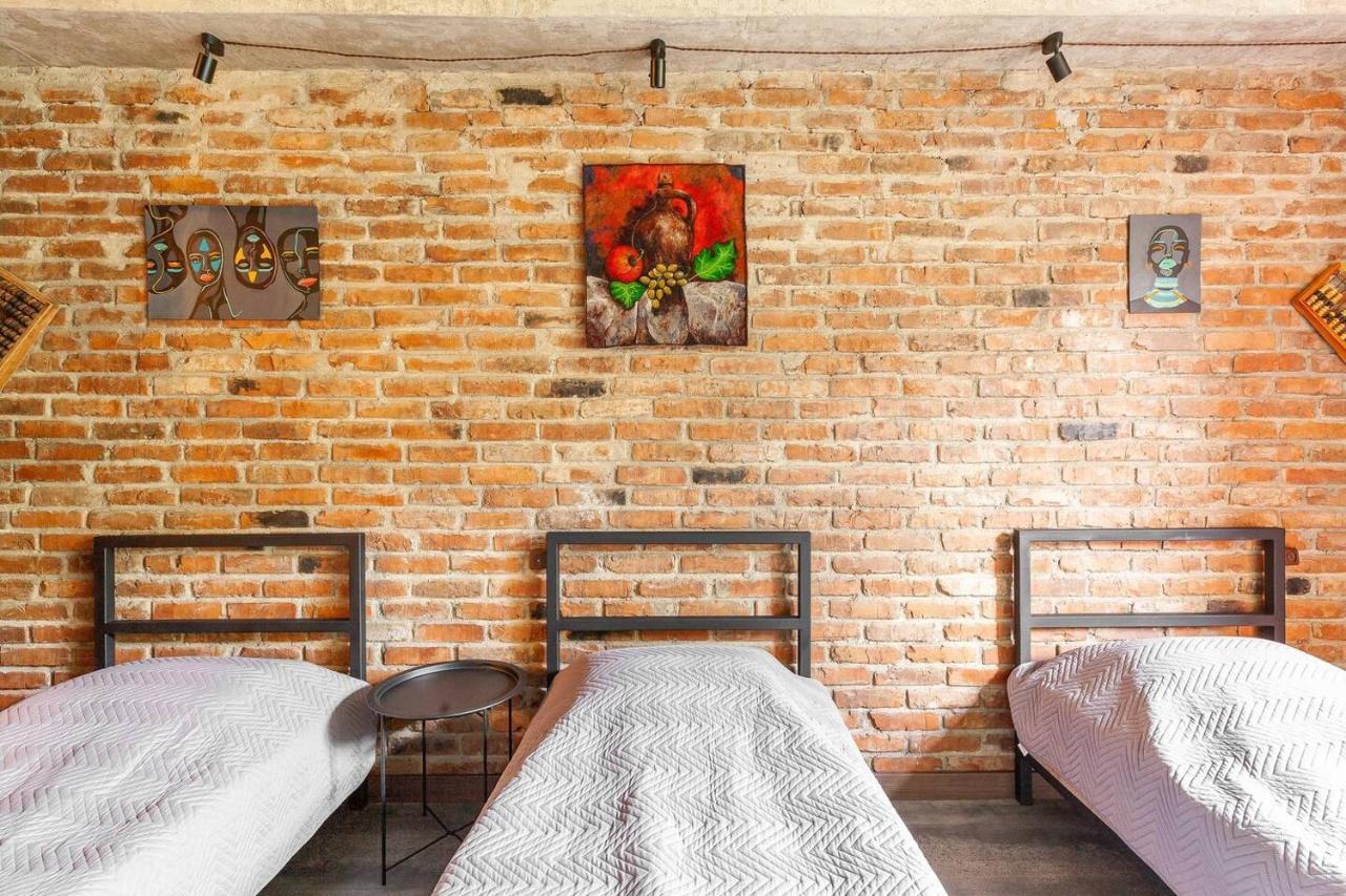 Veli Group Apartment Near White Bridge ° Koutaïssi Extérieur photo