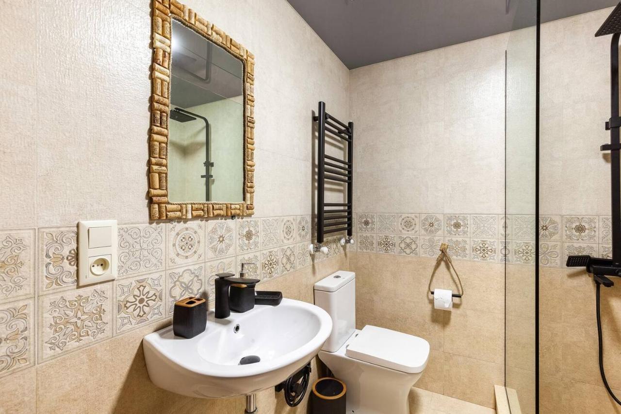 Veli Group Apartment Near White Bridge ° Koutaïssi Extérieur photo
