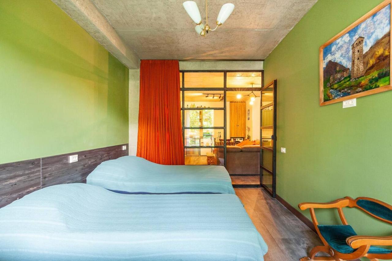Veli Group Apartment Near White Bridge ° Koutaïssi Extérieur photo